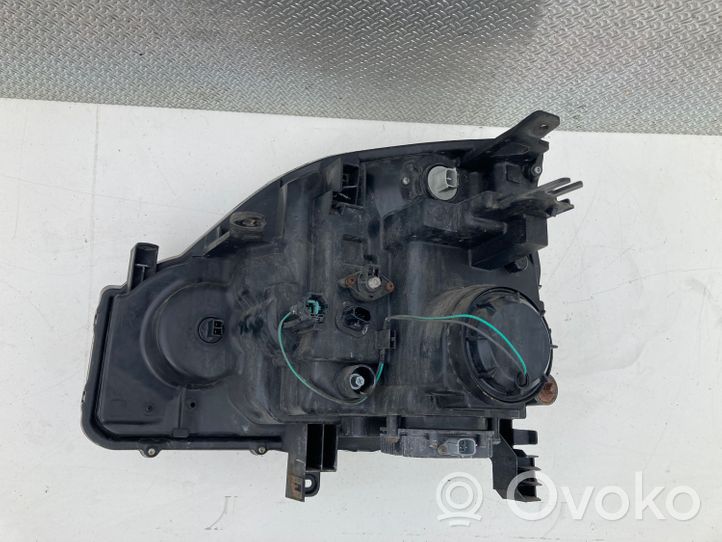 Nissan X-Trail T31 Lampa przednia LBNA00L84MR2427