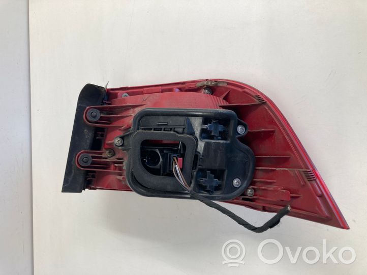 Volkswagen PASSAT B7 Lampa tylna 3F945095E