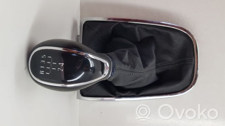 Opel Astra J Gear lever shifter trim leather/knob 55565906