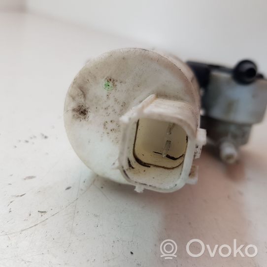 Volvo V60 Windscreen/windshield washer pump BK2117K624BA