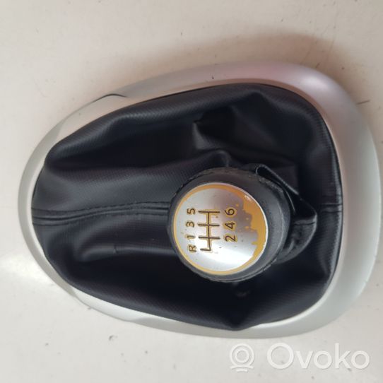 Nissan Juke I F15 Vaihdevivun/vaihtajan verhoilu nahka/nuppi 9694400B08