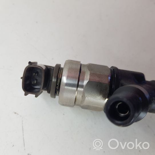 Toyota RAV 4 (XA30) Injecteur de carburant 236700R020