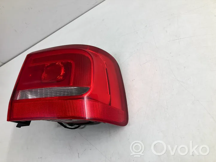 Volkswagen Touran II Rear/tail lights 176405