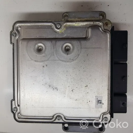 Renault Captur Sterownik / Moduł ECU 237102747R