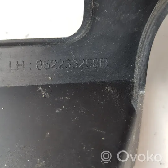 Renault Captur Uchwyt / Mocowanie zderzaka tylnego 852233250R