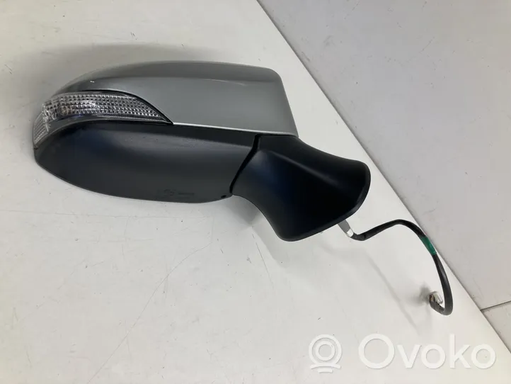Toyota Avensis T270 Front door electric wing mirror E11026983