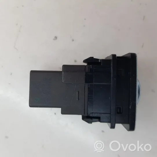 Toyota Avensis T270 Moteur de réglage du niveau des phares 8415202080