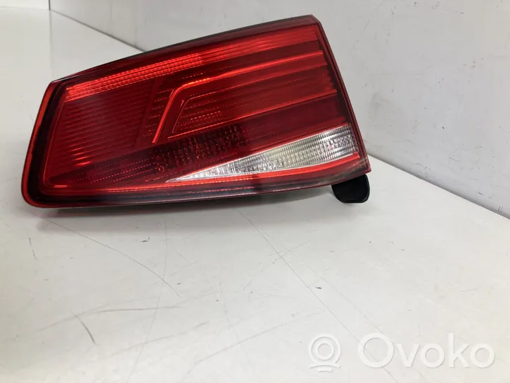 Volkswagen PASSAT B8 Lampy tylnej klapy bagażnika 3G9971147E