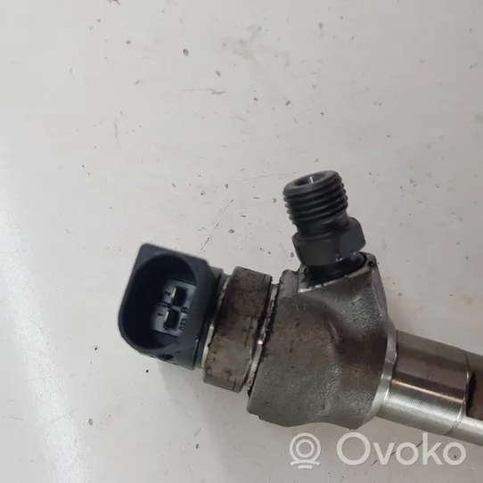 Volkswagen PASSAT B8 Fuel injector 0445110469