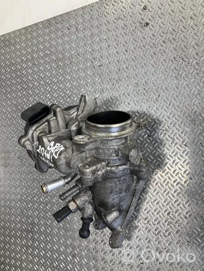 Volkswagen PASSAT B8 Throttle valve 04L128637A