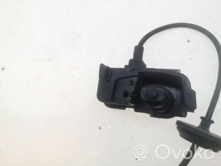 Volkswagen Jetta VI Serratura del tappo del serbatoio del carburante 5C6810773B