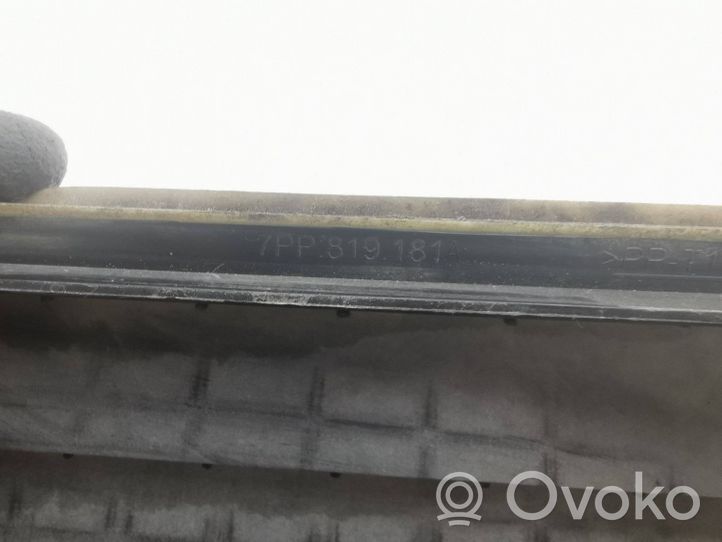 Volkswagen Touareg II Ventilācijas režģis 7PP819181A