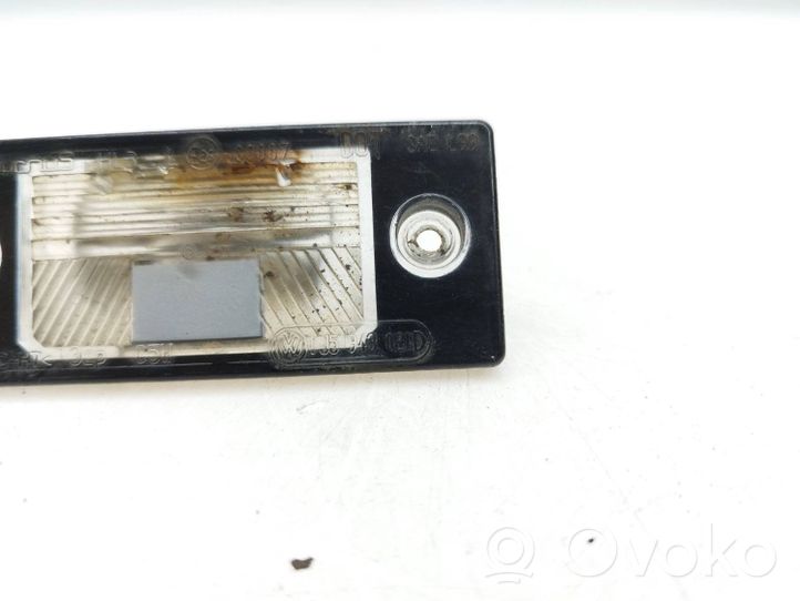 Volkswagen Tiguan Lampa oświetlenia tylnej tablicy rejestracyjnej 1J5943021D