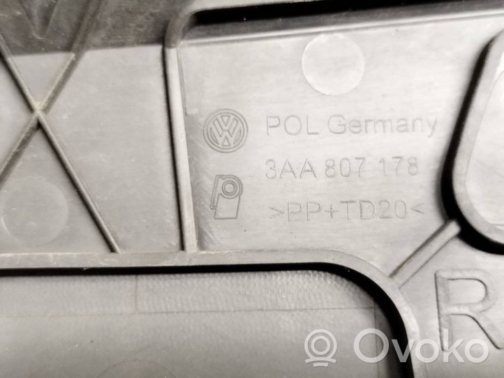 Volkswagen PASSAT B7 Zderzak przedni 3AA807221