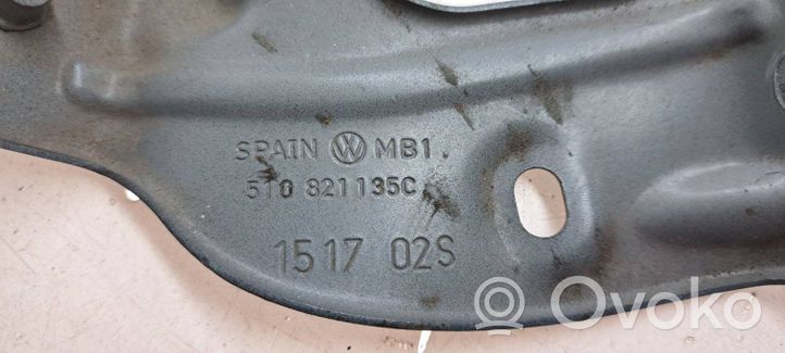 Volkswagen Golf Sportsvan Supporto di montaggio del parafango 510821135C