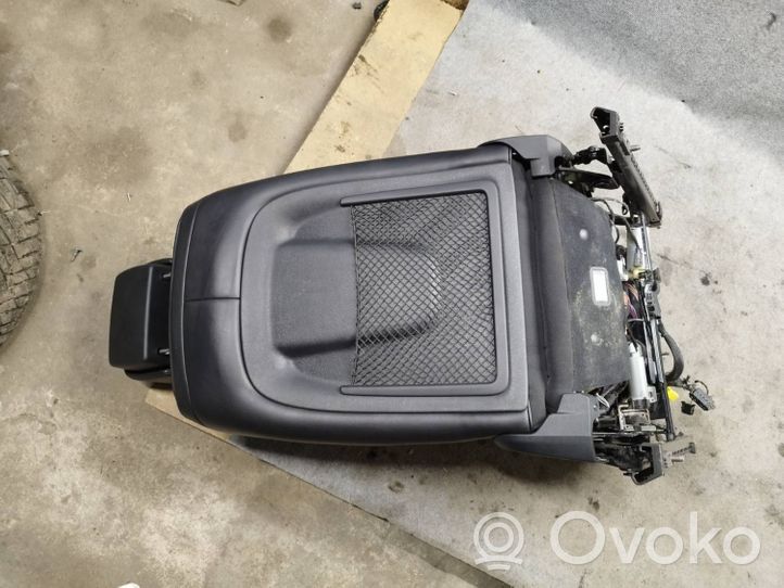 Volkswagen Touareg II Priekinė vairuotojo sėdynė 7P6971363AM