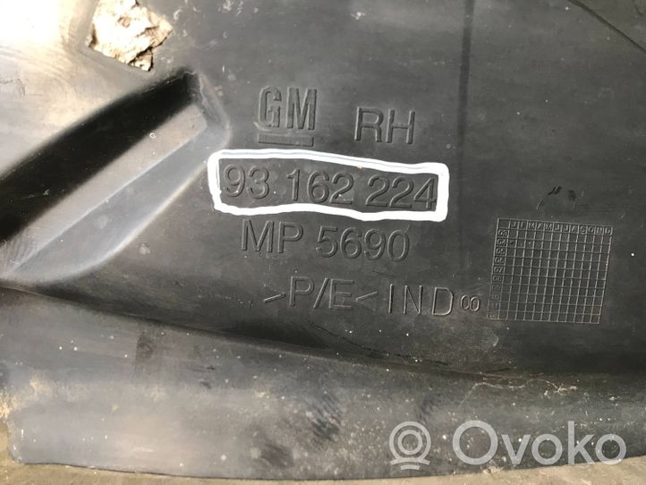 Opel Tigra B Nadkole przednie 93162224