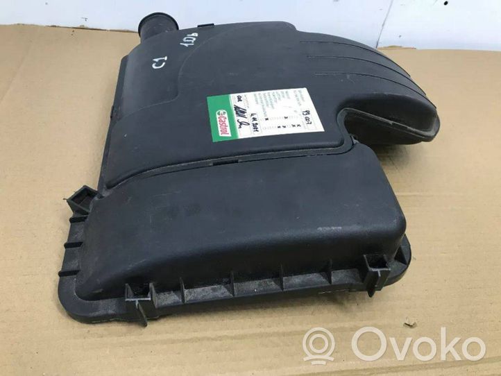 Toyota Yaris Obudowa filtra powietrza 177050Q010