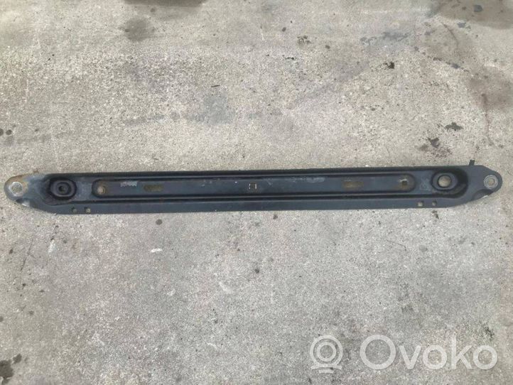 Citroen C4 I Traverse inférieur support de radiateur 