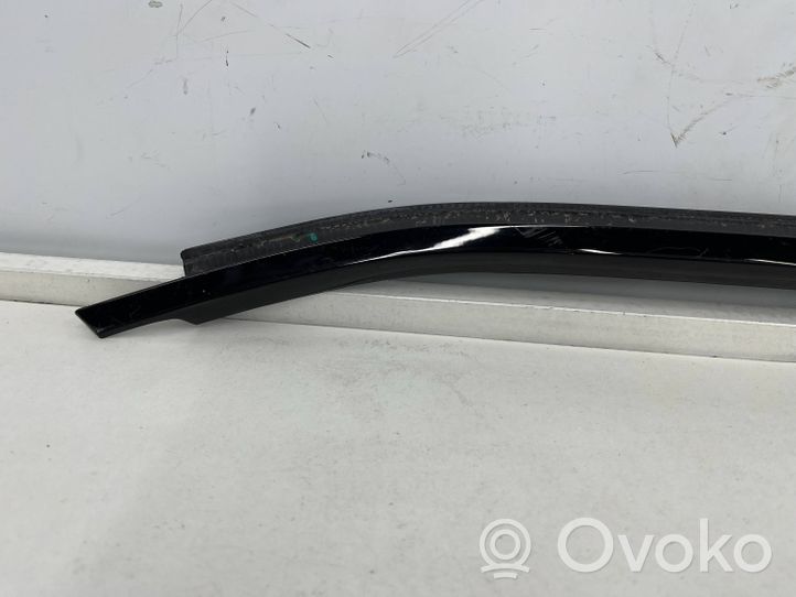 BMW X3 G01 Listwa szyby drzwi przednich 7410016