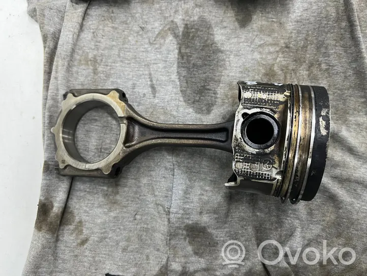 Mazda 6 Piston avec bielle SH01