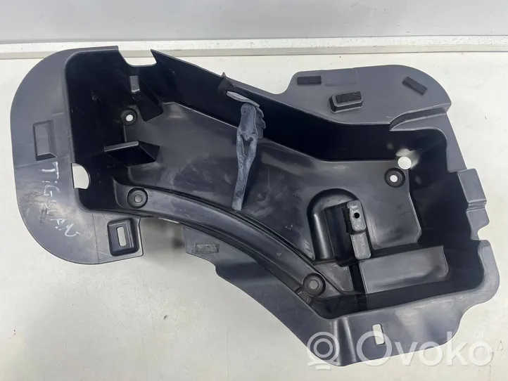 Volkswagen Tiguan Boîte à outils 5n0012115