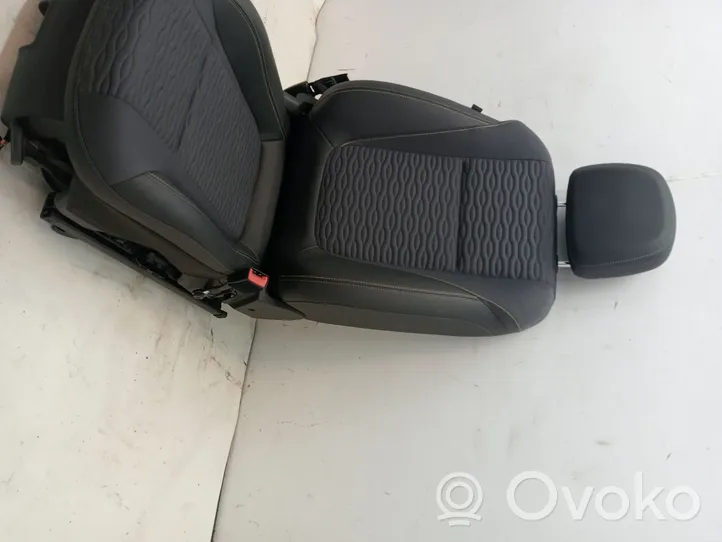 Opel Zafira B Fotel przedni pasażera 