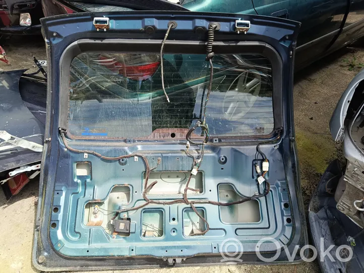 Hyundai Matrix Задняя крышка (багажника) 