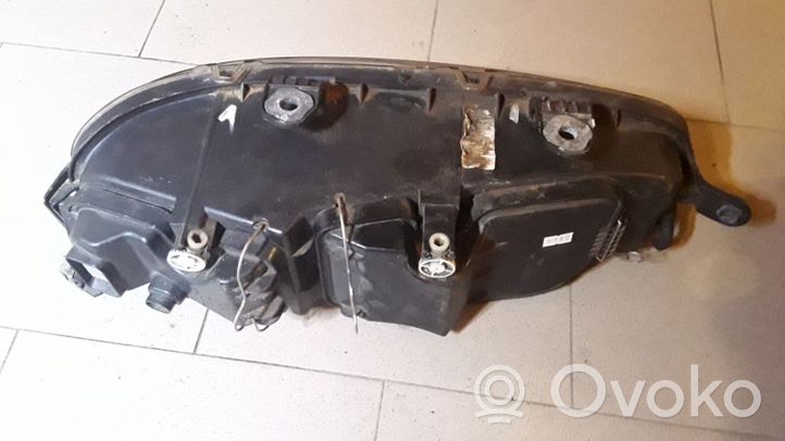 Fiat Punto (188) Lampa przednia 89100449