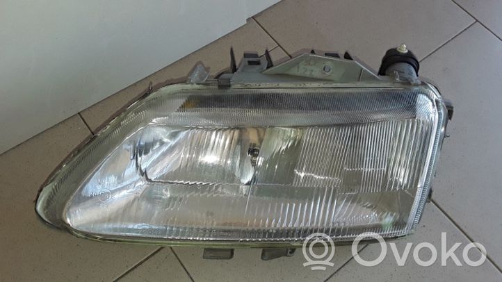 Renault Laguna I Faro delantero/faro principal 13996500