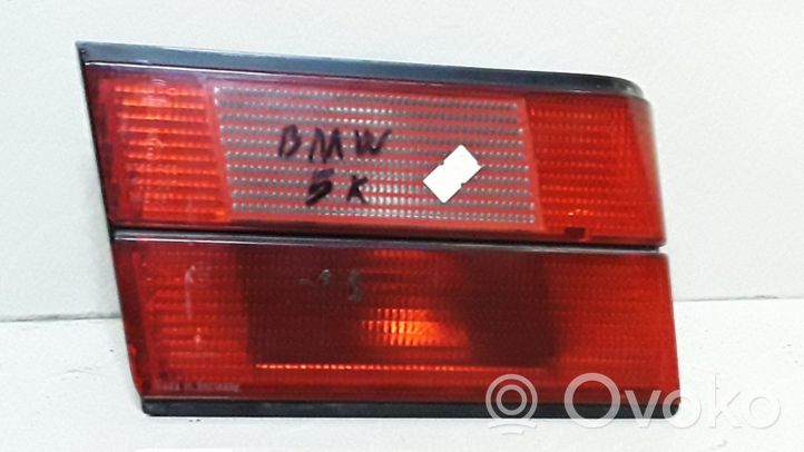 BMW 5 E34 Luces portón trasero/de freno 13400100