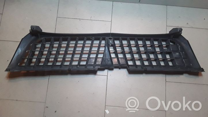 Mitsubishi Pajero Sport I Front grill MR221211