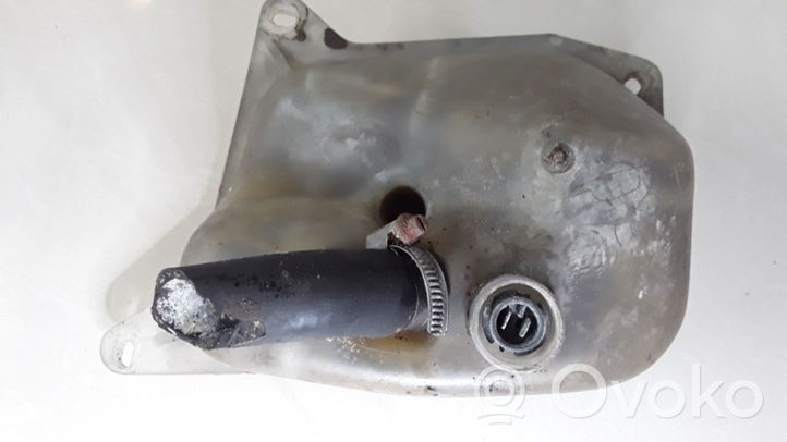 Audi 100 200 5000 C3 Vase d'expansion / réservoir de liquide de refroidissement 443121403