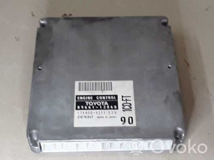 Toyota Corolla Verso E121 Sterownik / Moduł ECU 8966113060