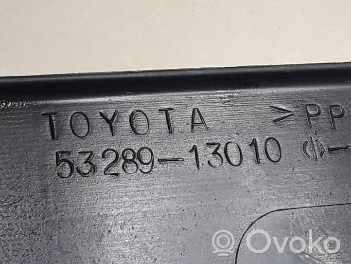 Toyota Corolla Verso E121 Osłona chłodnicy 5328913010