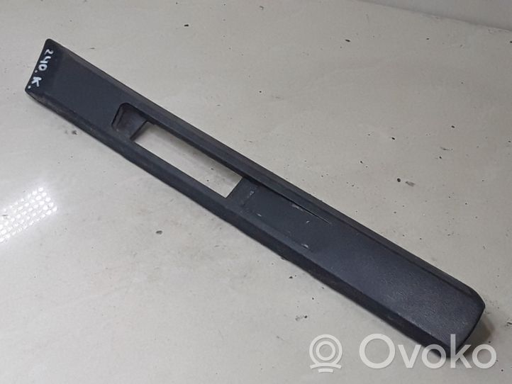 BMW 7 E38 Rivestimento parafango (modanatura) 8165219