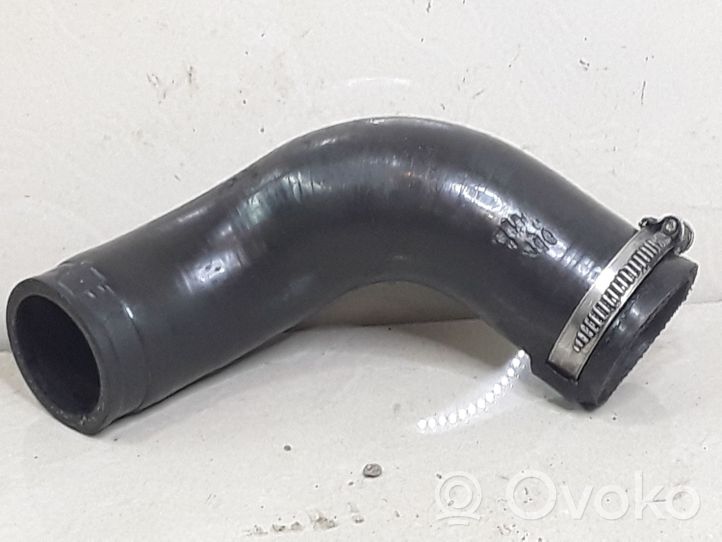 Renault Megane II Tube d'admission de tuyau de refroidisseur intermédiaire 8200185556B