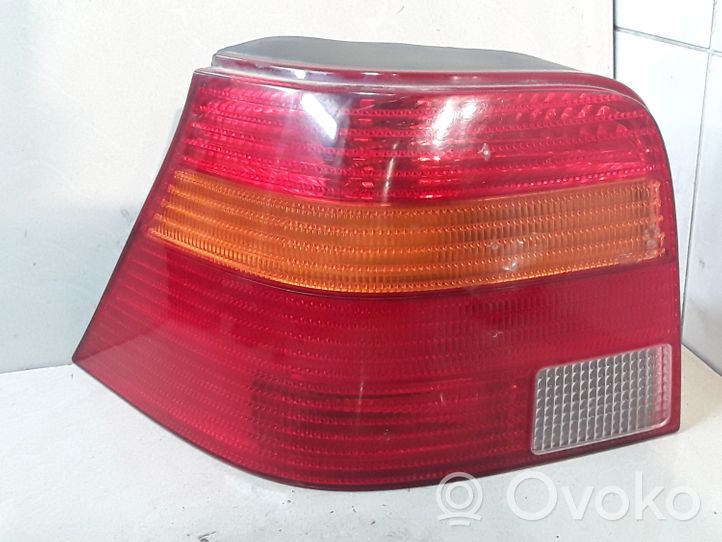 Volkswagen Golf IV Lampa tylna 1J6945095R