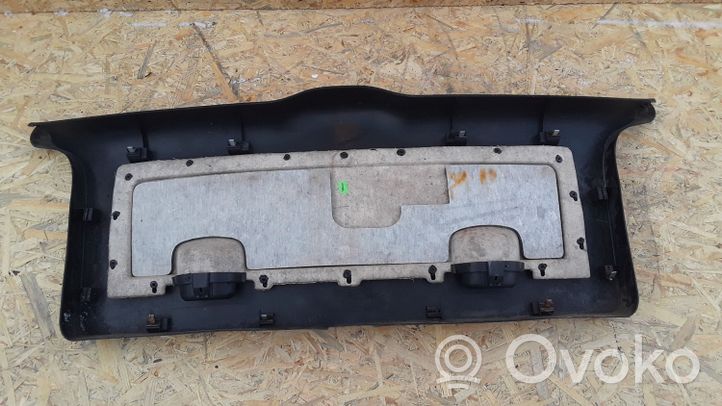 Volkswagen PASSAT B5.5 Tailgate/boot lid cover trim 3B9867601