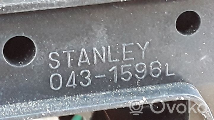 Mitsubishi Galant Galinis žibintas dangtyje STANLEY0431596