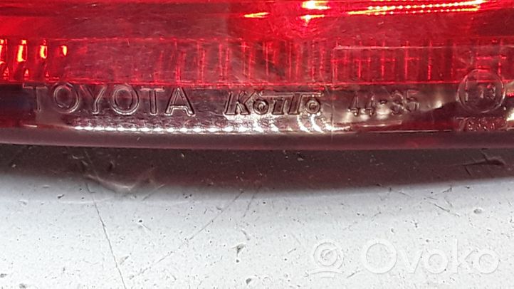 Toyota Avensis Verso Задний фонарь в кузове KOITO4435