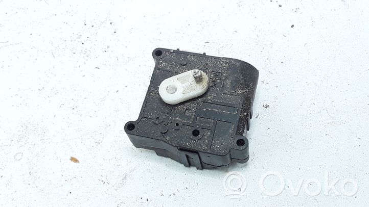 Toyota Avensis T250 Moteur / actionneur de volet de climatisation 1138002051