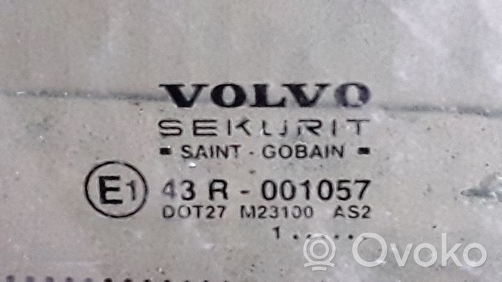 Volvo S40, V40 Pare-brise vitre arrière E143R001057