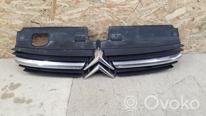 Citroen C5 Maskownica / Grill / Atrapa górna chłodnicy 9636751980