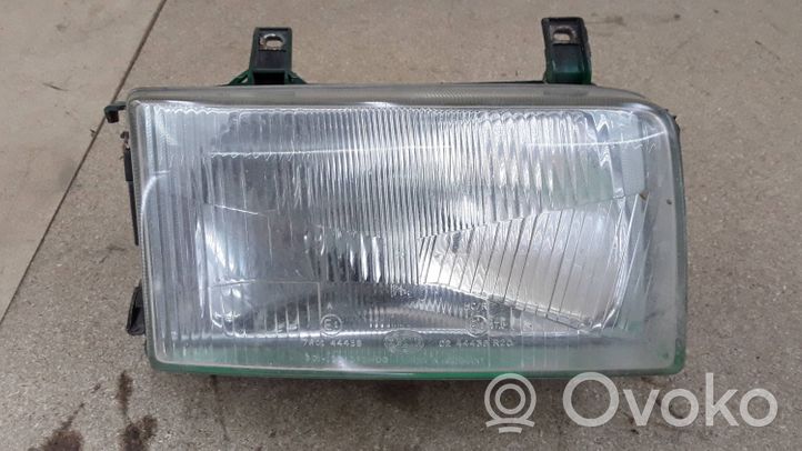 Volkswagen Transporter - Caravelle T4 Lampa przednia 7R0144438