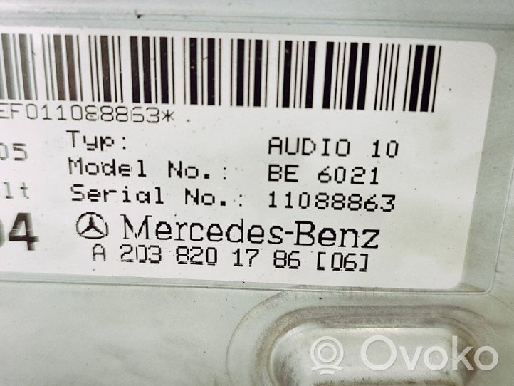 Mercedes-Benz C W203 Радио/ проигрыватель CD/DVD / навигация A2038201786