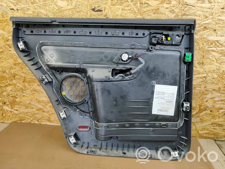 Volkswagen Touran I Garniture panneau de porte arrière 1T0867212