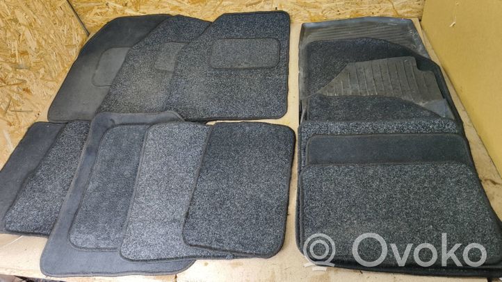 Dodge Caravan Car floor mat set 