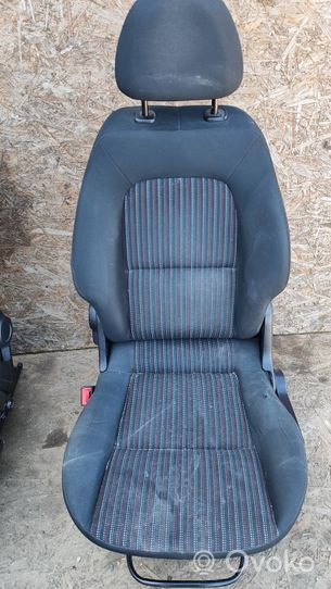 Mitsubishi Colt Seat set 