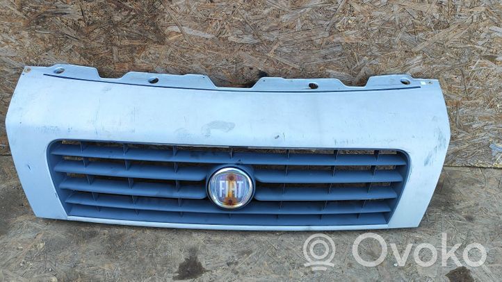 Fiat Ducato Maskownica / Grill / Atrapa górna chłodnicy 1308067070